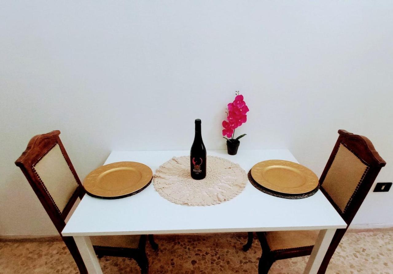 Casa Vacanza Nonna Emma Villa Lizzano  Buitenkant foto