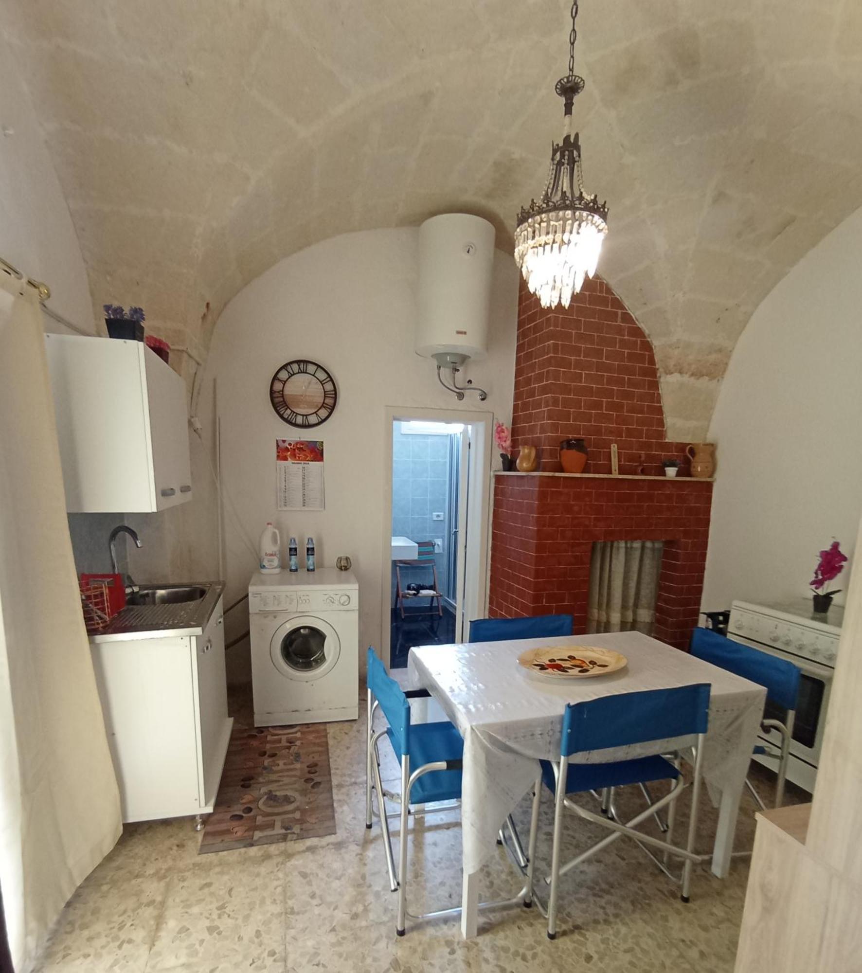 Casa Vacanza Nonna Emma Villa Lizzano  Buitenkant foto